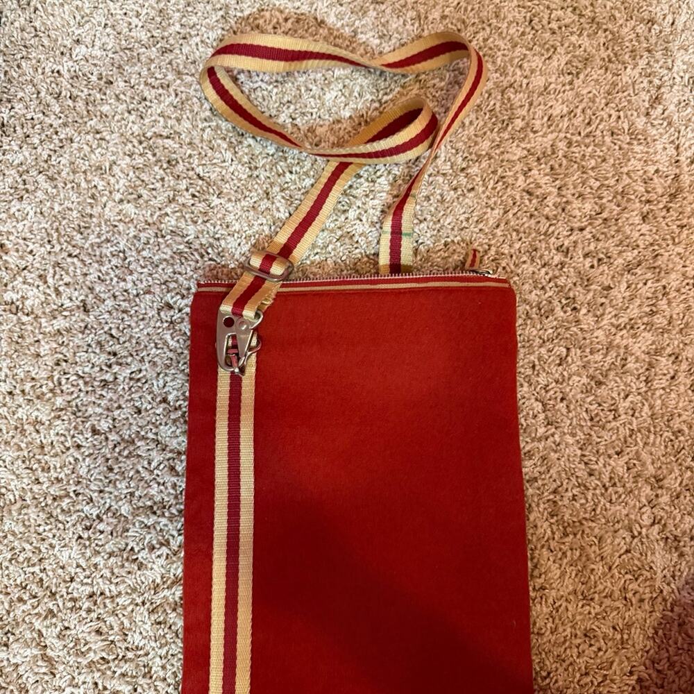 Vintage Women’s GAP Y2K red flat zip-top mini shoulder crossbody purse